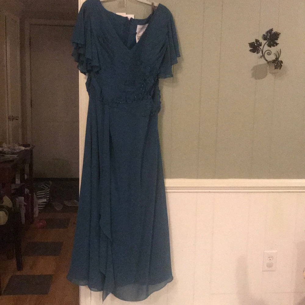 Alfred Angelo MOG, MOB, or special occasion- teal